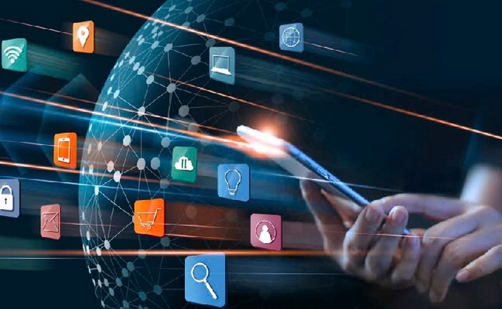 Hình ảnh đại diện cho sự tuân thủ GDPR và bảo mật dữ liệu tại slot365, với các biểu tượng khóa và khiên bảo vệ trên nền công nghệ màu xanh đậm và vàng kim.